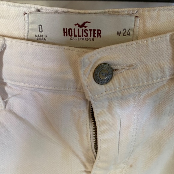 Hollister - Picture 13 of 13
